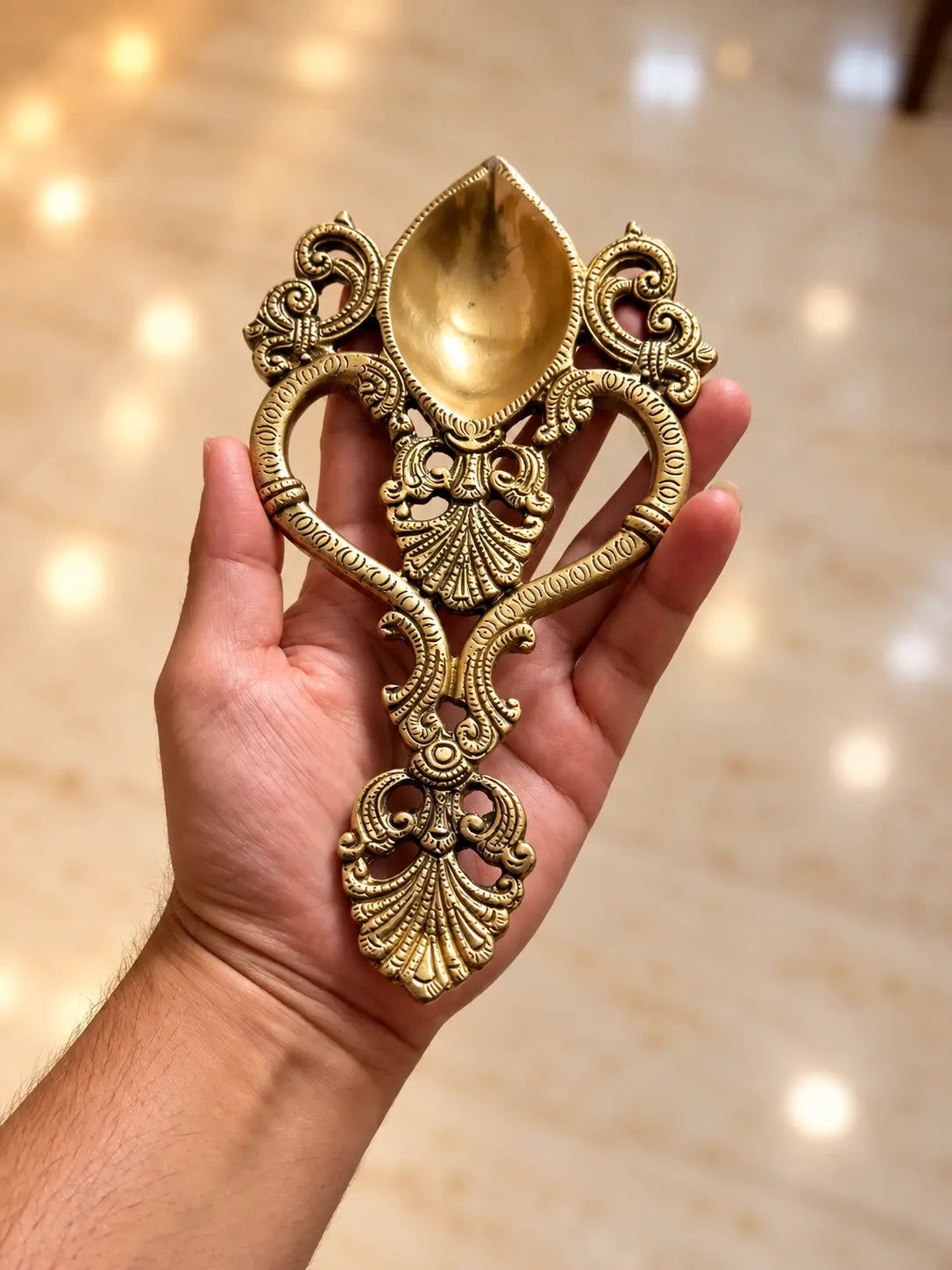 Ornate Brass Aarti Diya Spoon with Handle – 8 Inch(386 Gm)
