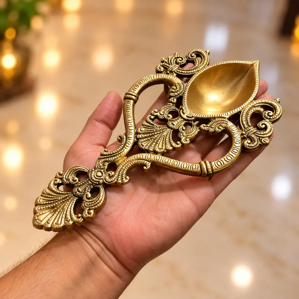 Ornate Brass Aarti Diya Spoon with Handle – 8 Inch(386 Gm)