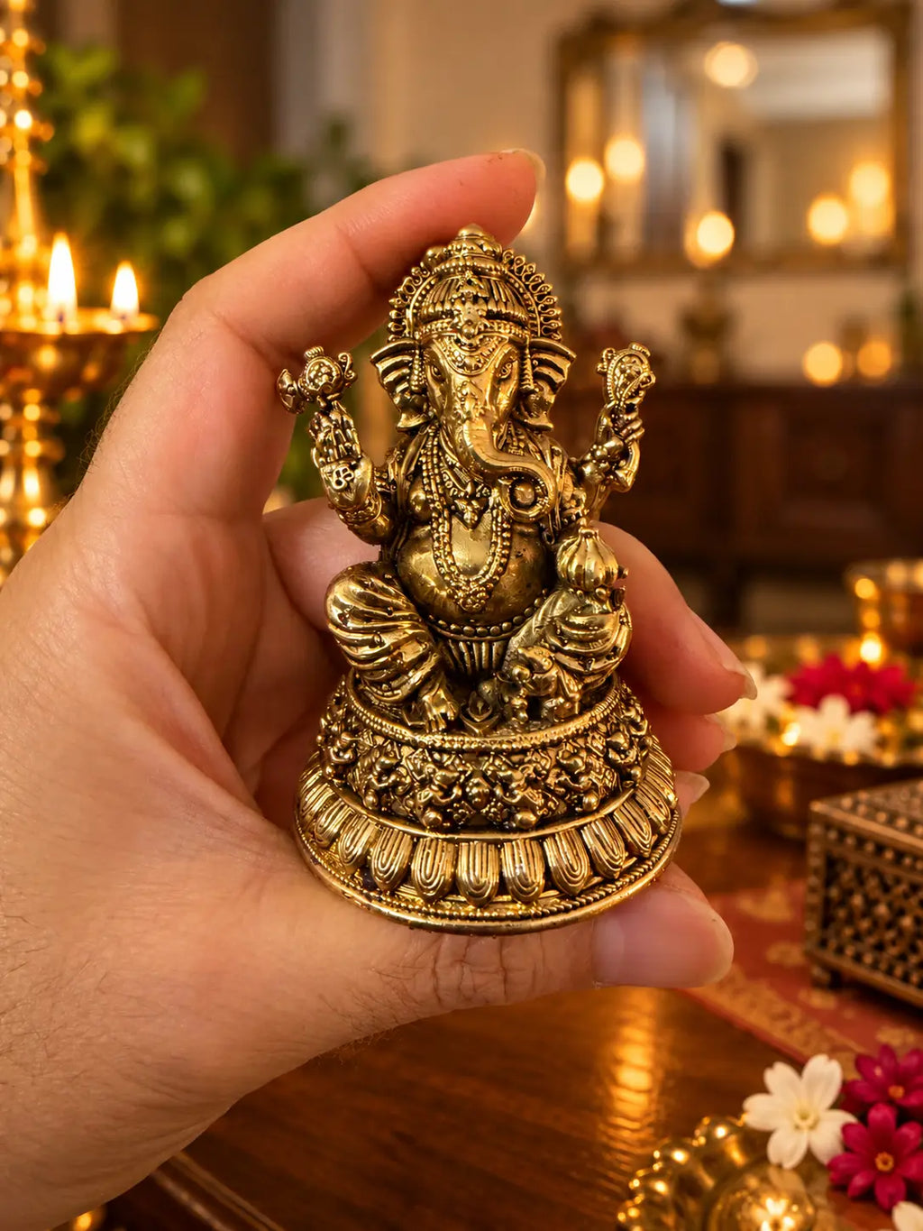 brass-ganesha-3in-hand