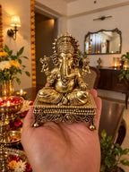 brass-ganesha-5in-35l-hand