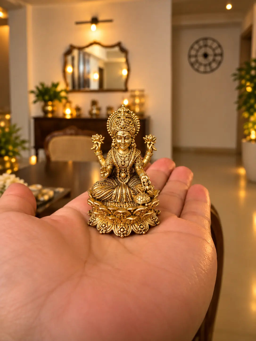 brass-lakshmi-2in-inhand-living_6bf6fd61-da2a-4712-b90d-fbcf93cfd6b4