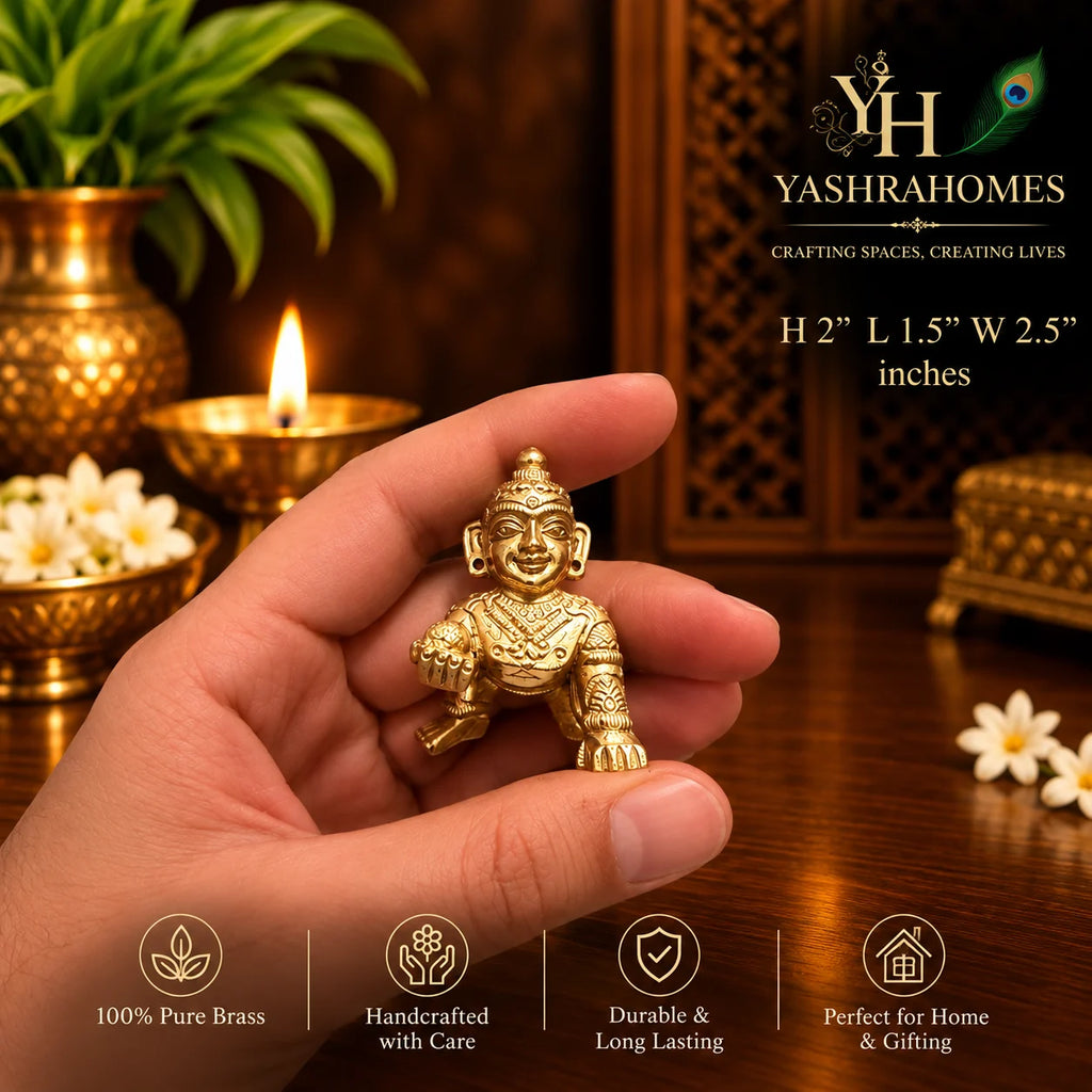 laddu-gopal-brass-2in-in-fingers-2