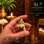 laddu-gopal-brass-2in-in-fingers-2